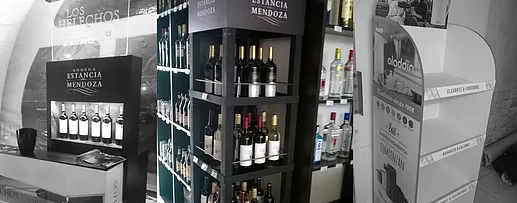 EXHIBIDORES DE PRODUCTOS